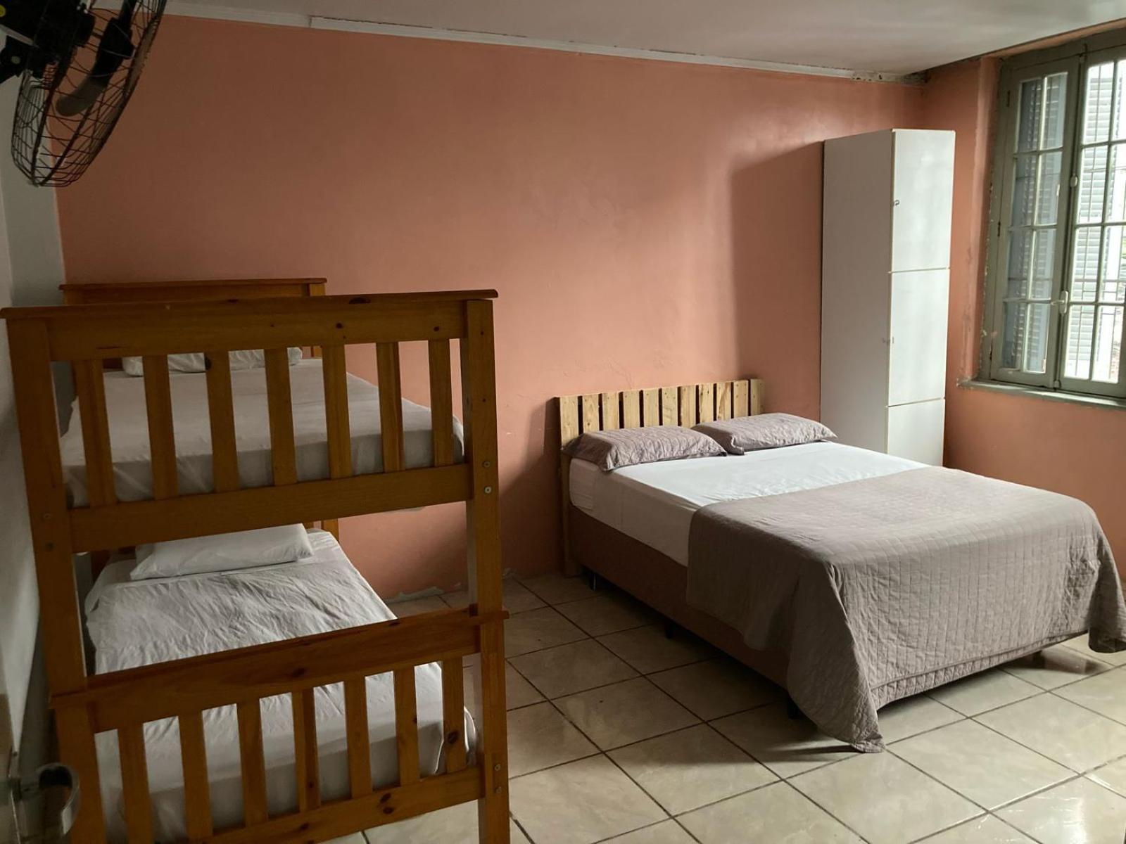 Hostel Do Lucca Порту-Алегри Экстерьер фото
